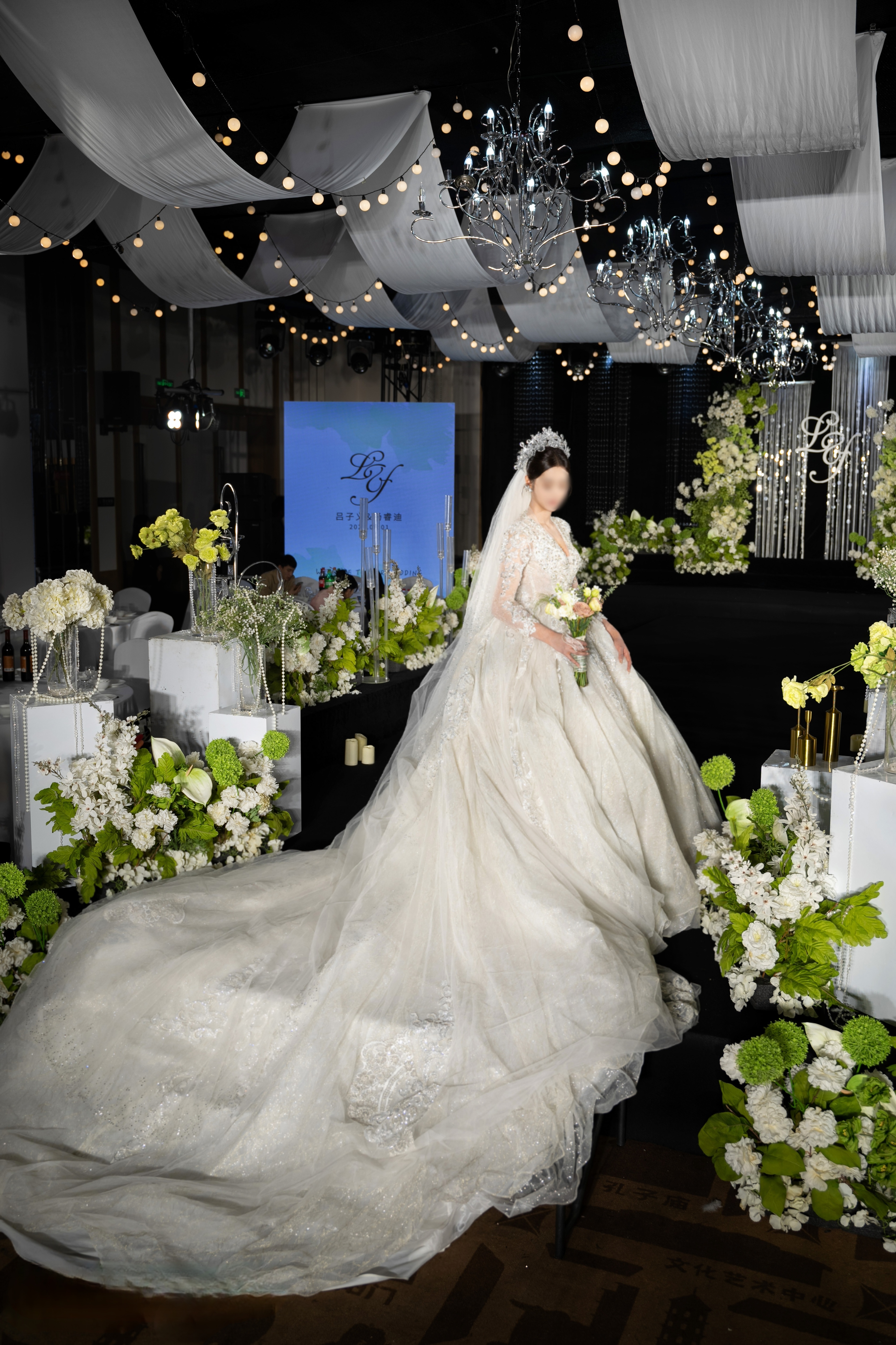 婚禮篇丨白綠為幕，寫滿浪漫婚戀情詩