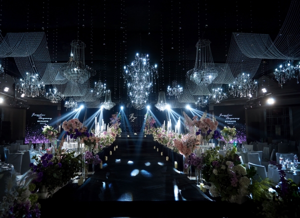 婚禮篇丨花影晶光里，締結(jié)婚禮時光